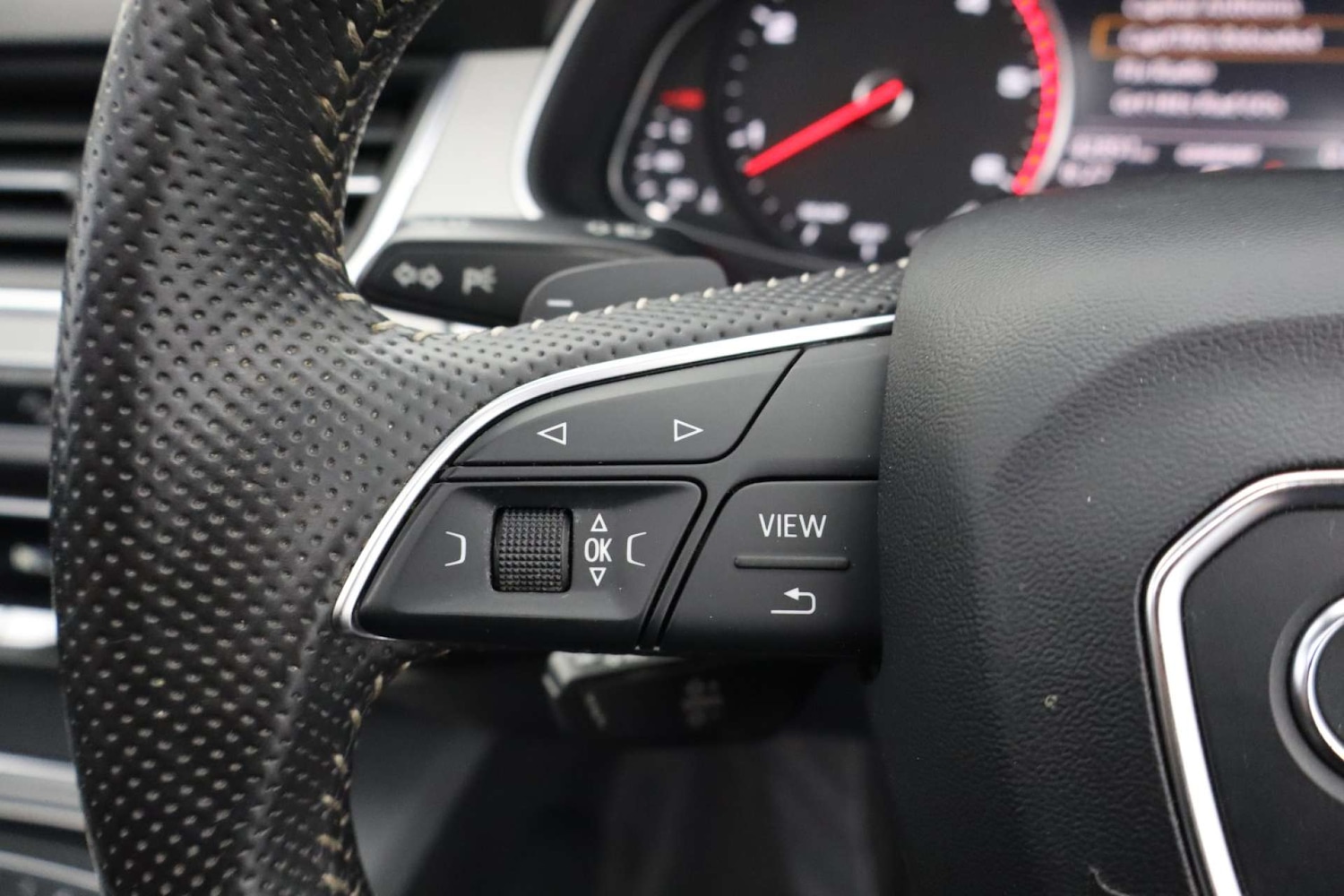 Used Audi Q7 2015 for sale - 76182723: Photo 45