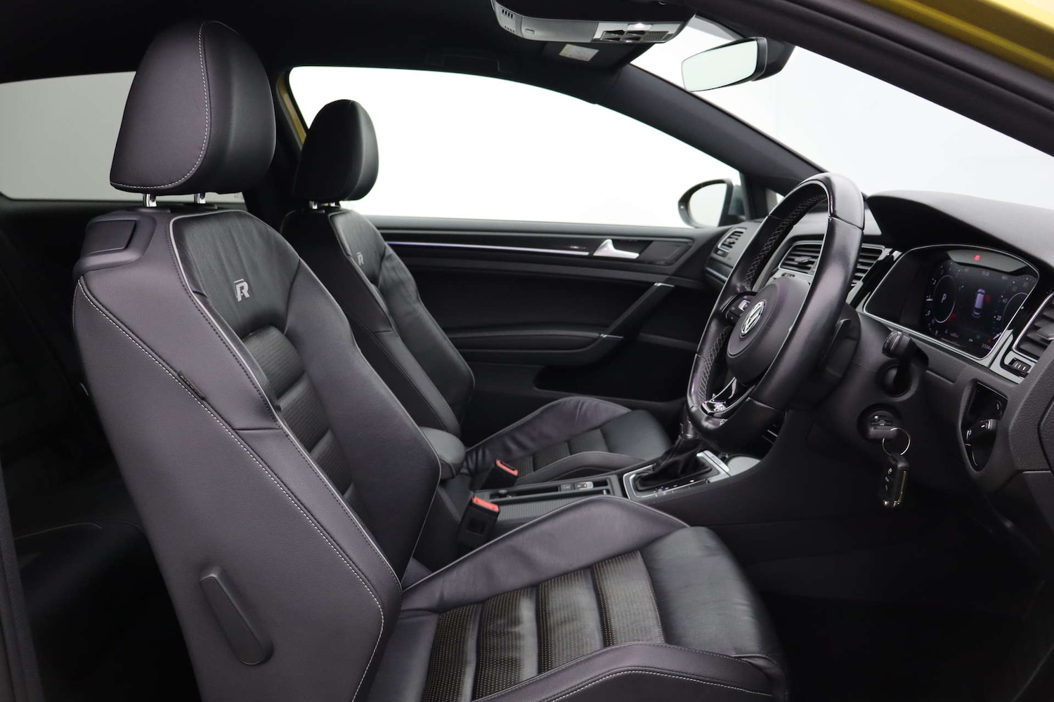 Used Volkswagen Golf 2017 for sale - 77621930: Photo 16