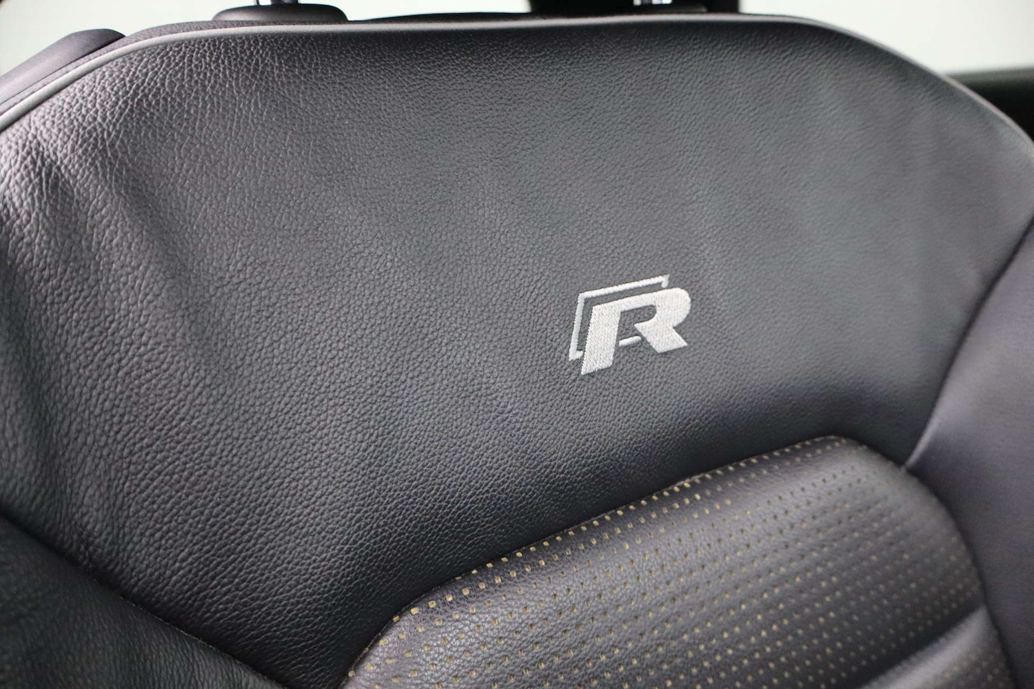 Used Volkswagen Golf 2017 for sale - 77621930: Photo 17