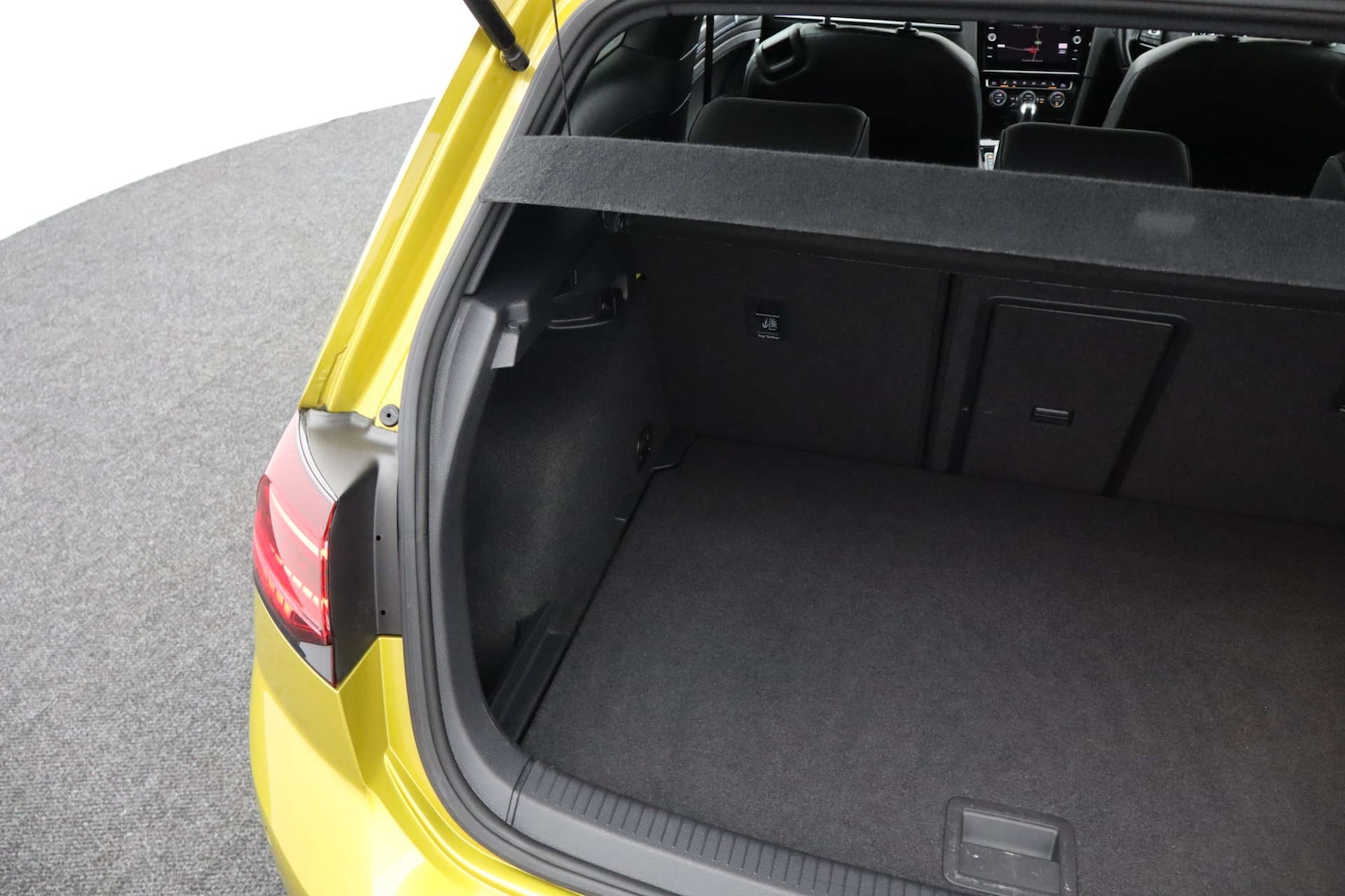 Used Volkswagen Golf 2017 for sale - 77621930: Photo 28