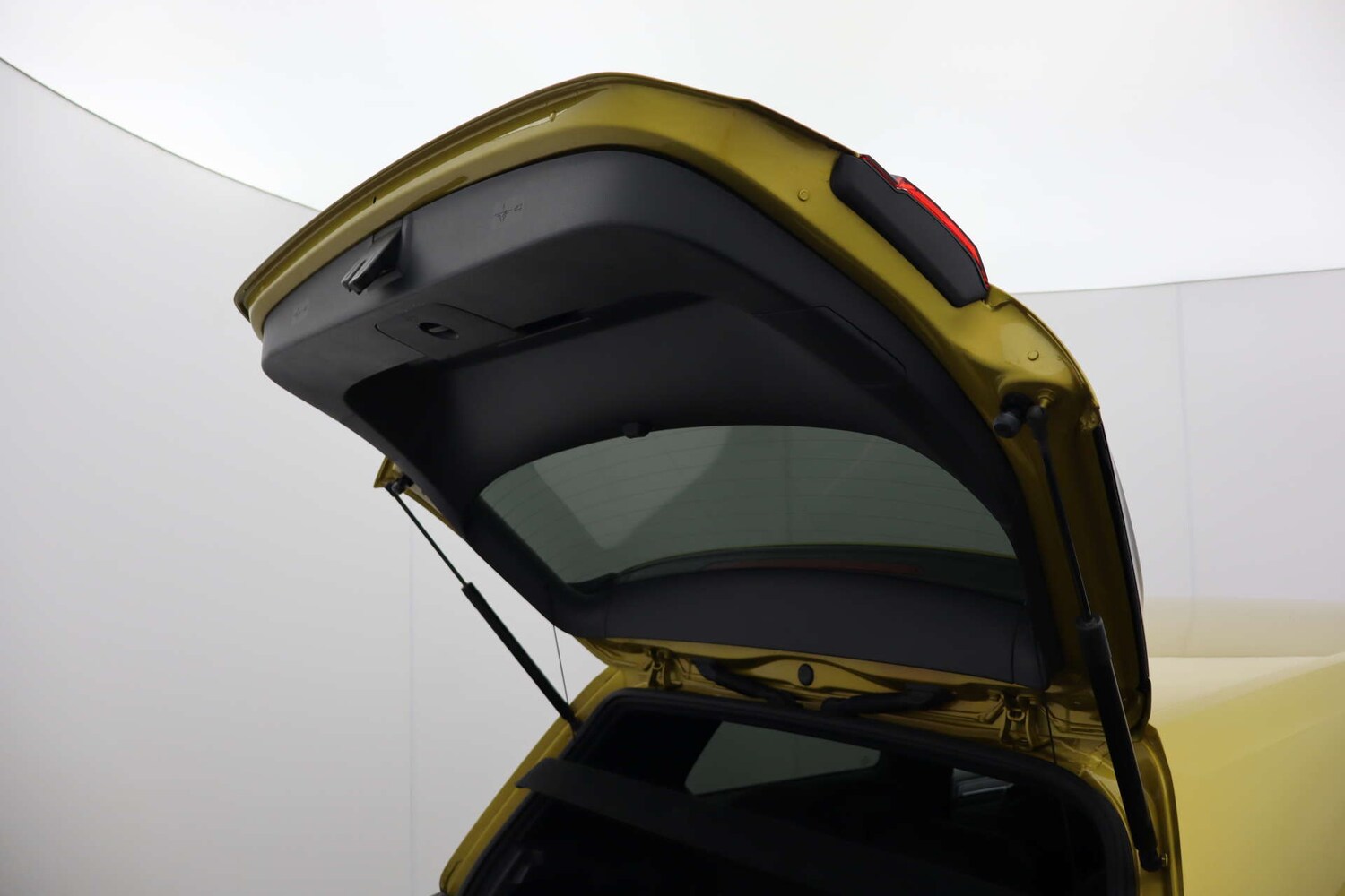 Used Volkswagen Golf 2017 for sale - 77621930: Photo 30