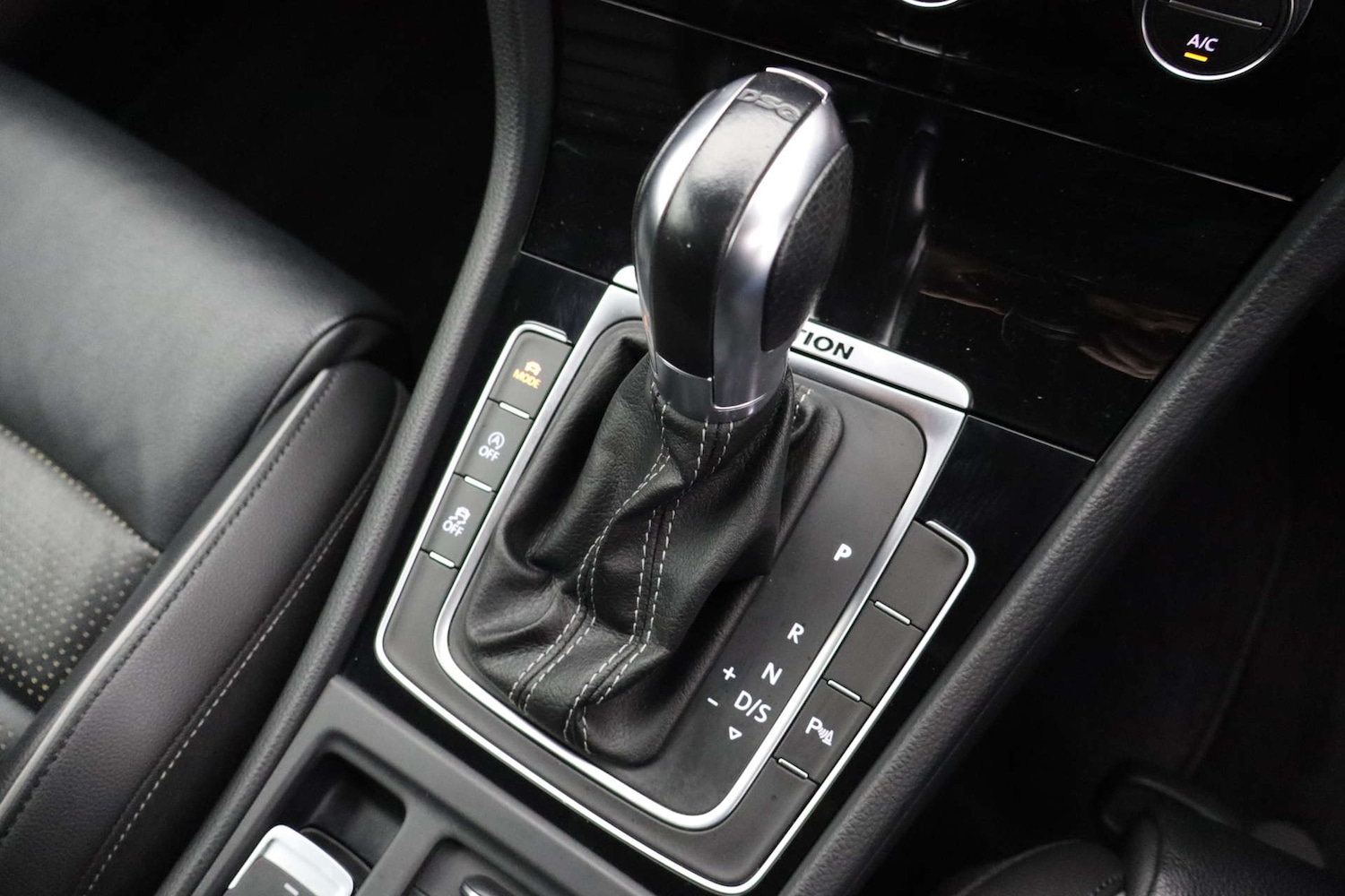 Used Volkswagen Golf 2017 for sale - 77621930: Photo 6