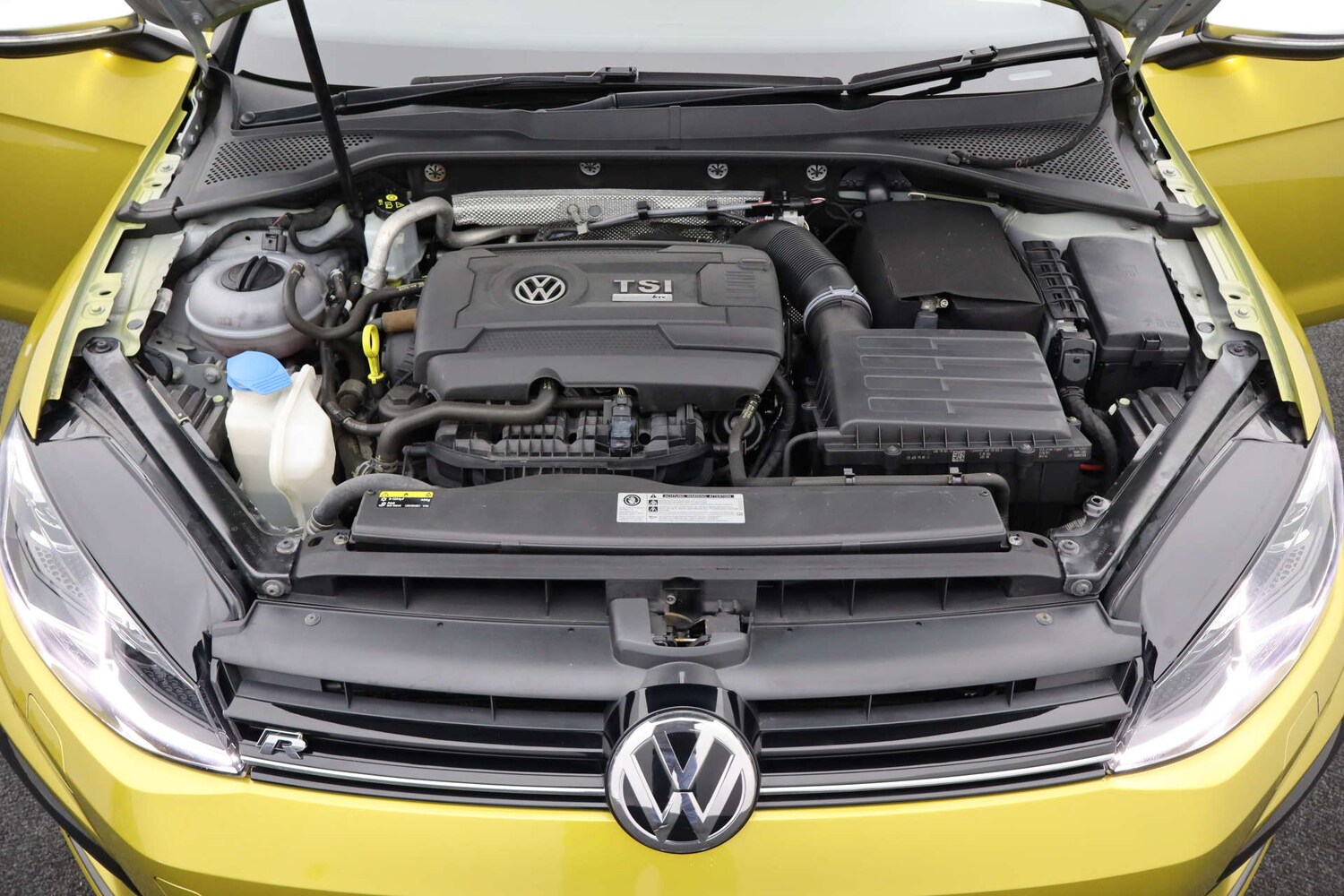 Used Volkswagen Golf 2017 for sale - 77621930: Photo 65