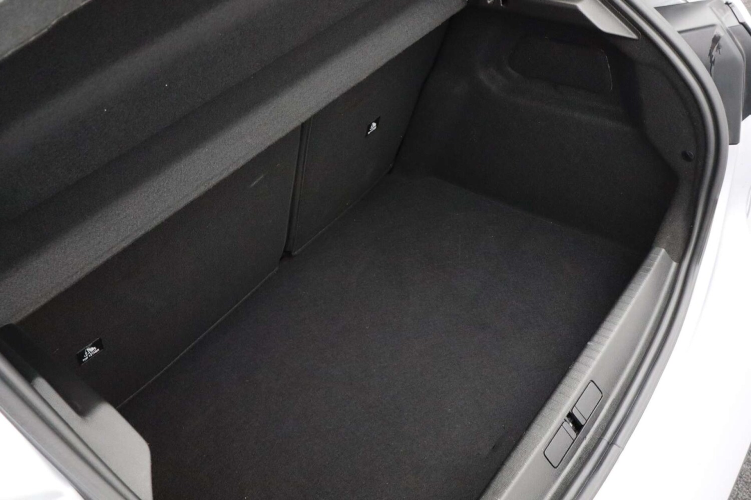 Used Peugeot 208 2023 for sale - 77129056: Photo 44