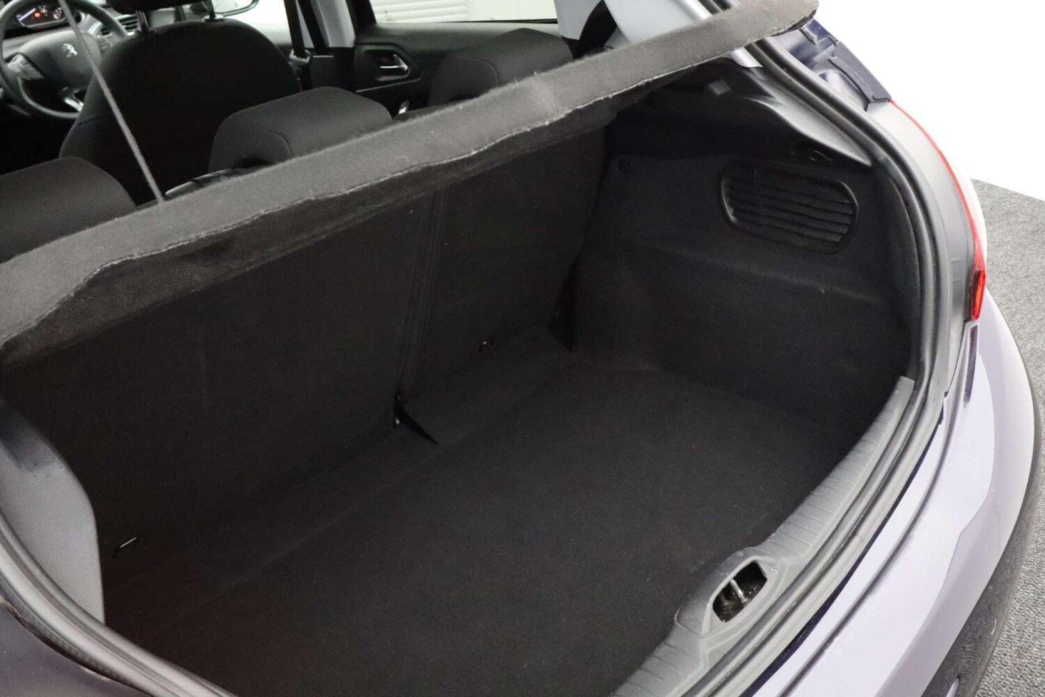 Used Peugeot 208 2019 for sale - 76182612: Photo 39