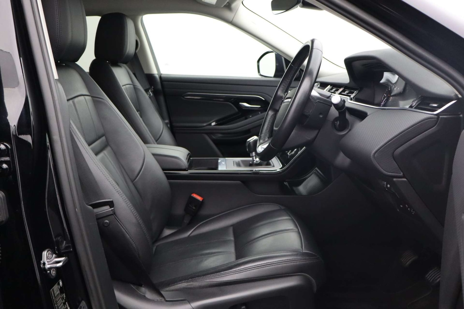 Used Land Rover Range Rover Evoque 2020 for sale - 76182652: Photo 2