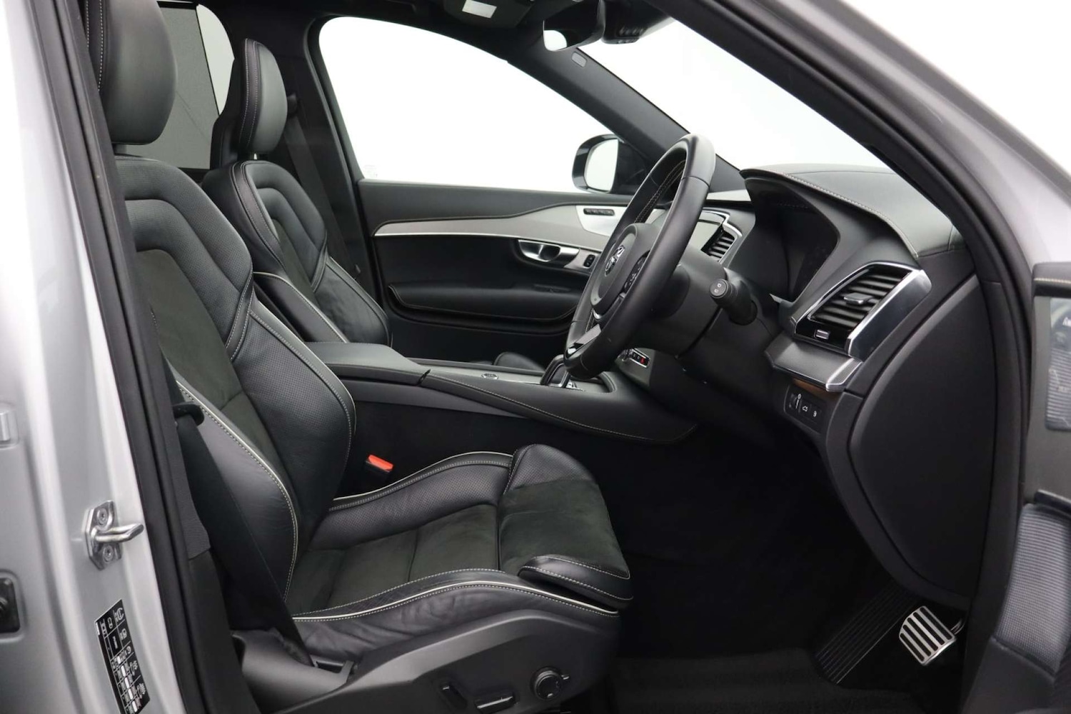 Used Volvo XC90 2021 for sale - 76182699: Photo 2