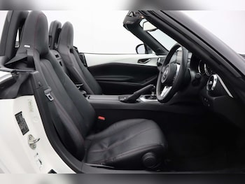 Used Mazda MX-5 2016 for sale - 76182677: Photo 2
