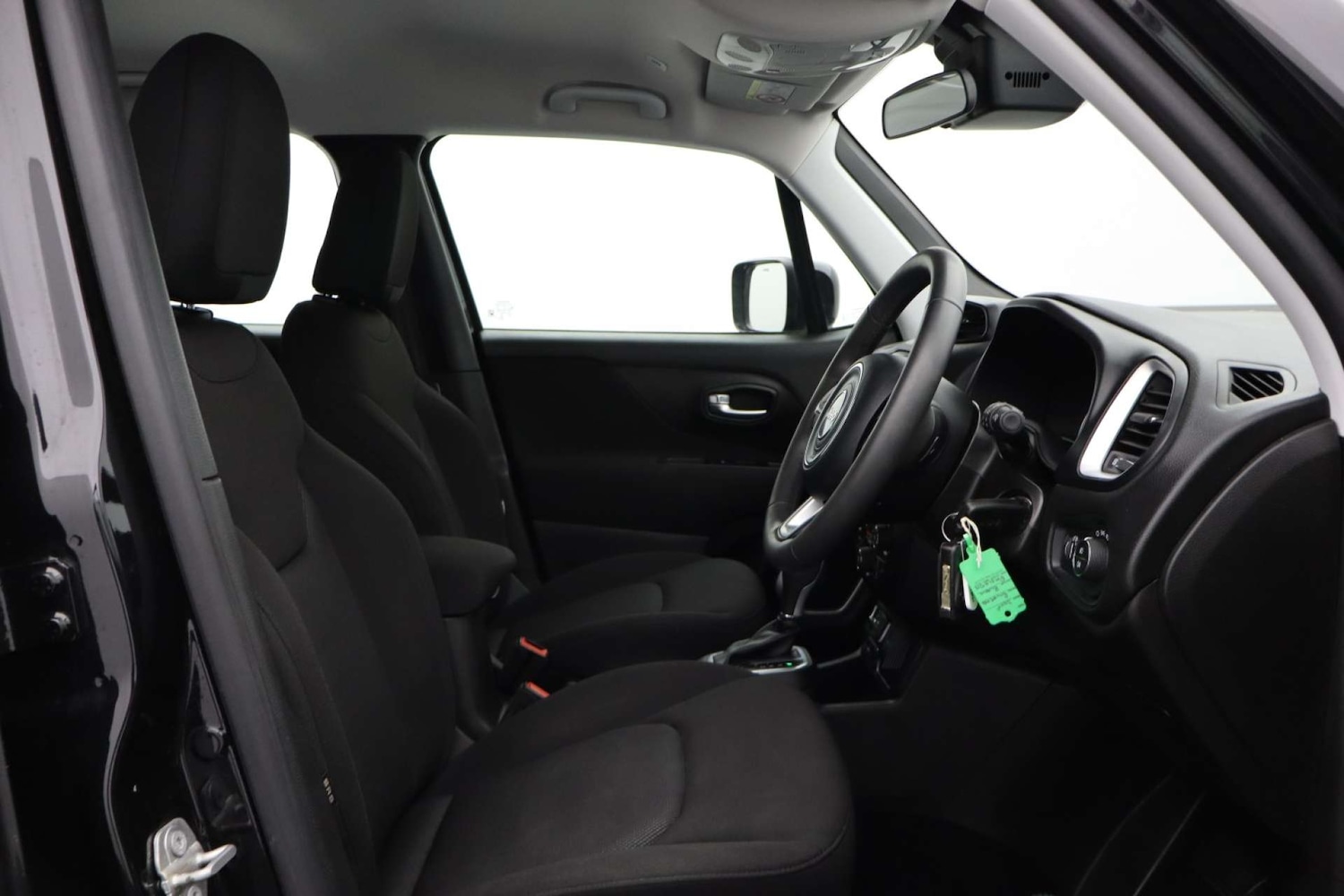 Used Jeep Renegade 2021 for sale - 76422516: Photo 2