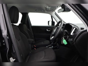 Used Jeep Renegade 2021 for sale - 76422516: Photo