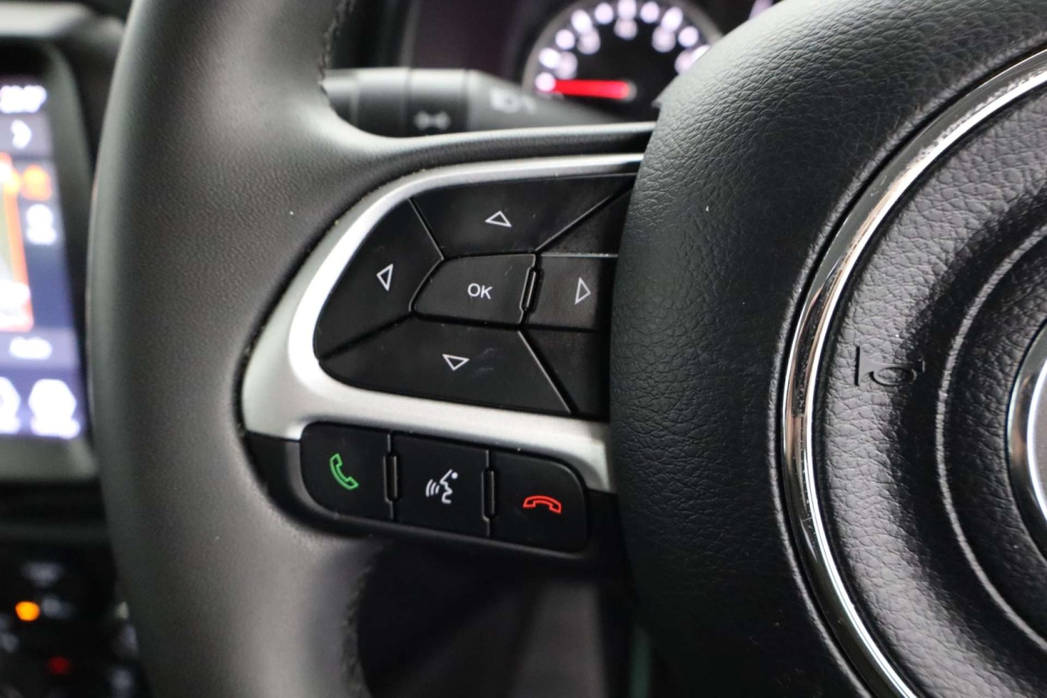 Used Jeep Renegade 2021 for sale - 76422516: Photo 35