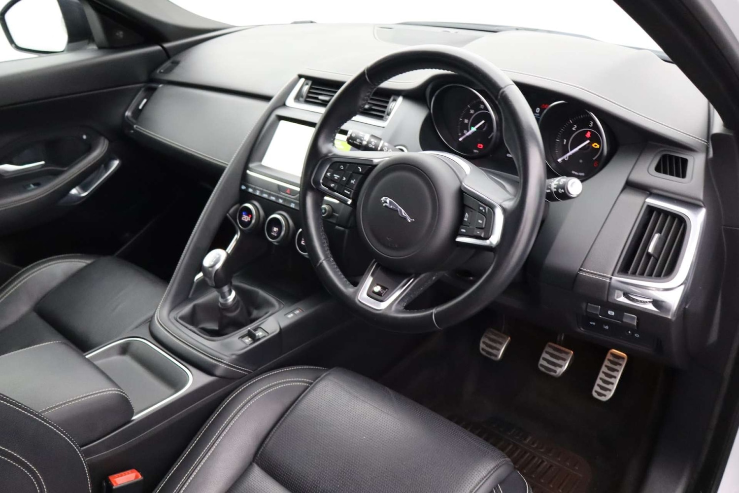 Used Jaguar E-Pace 2018 for sale - 76182624: Photo 11