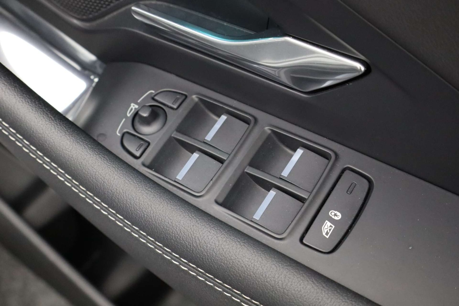 Used Jaguar E-Pace 2018 for sale - 76182624: Photo 17