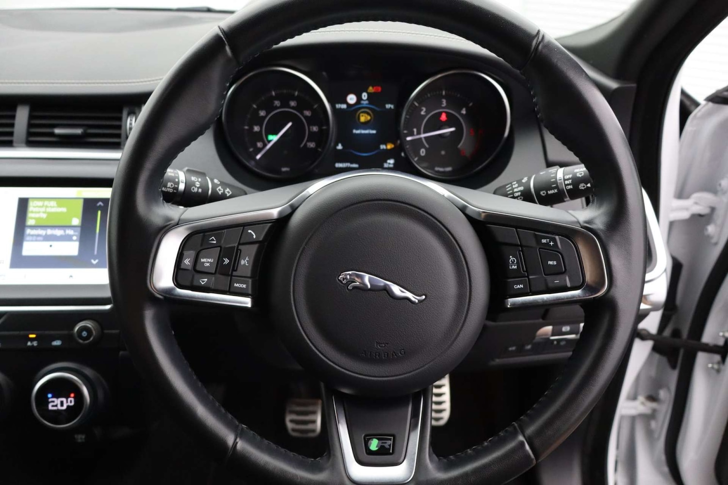 Used Jaguar E-Pace 2018 for sale - 76182624: Photo 31