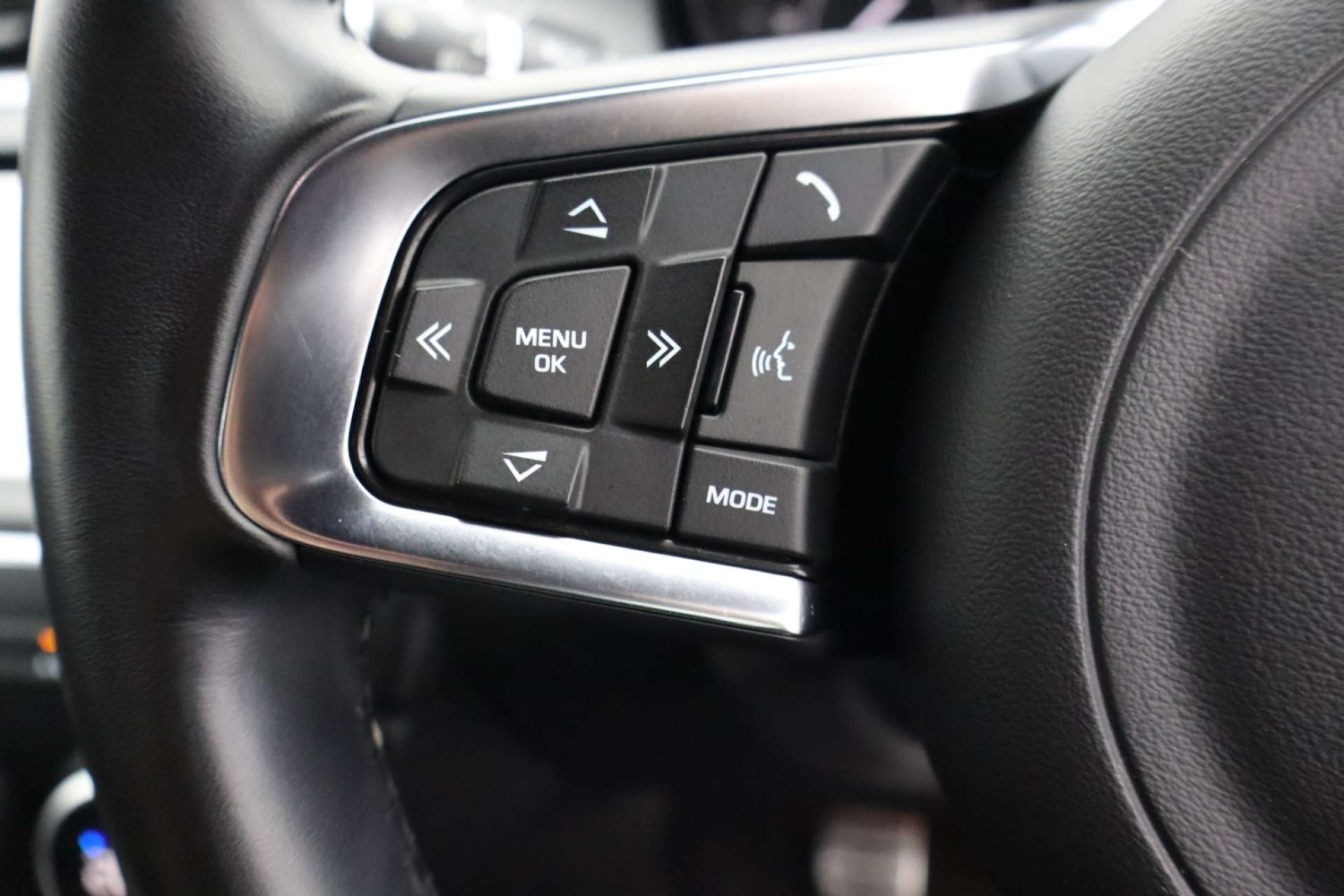 Used Jaguar E-Pace 2018 for sale - 76182624: Photo 32