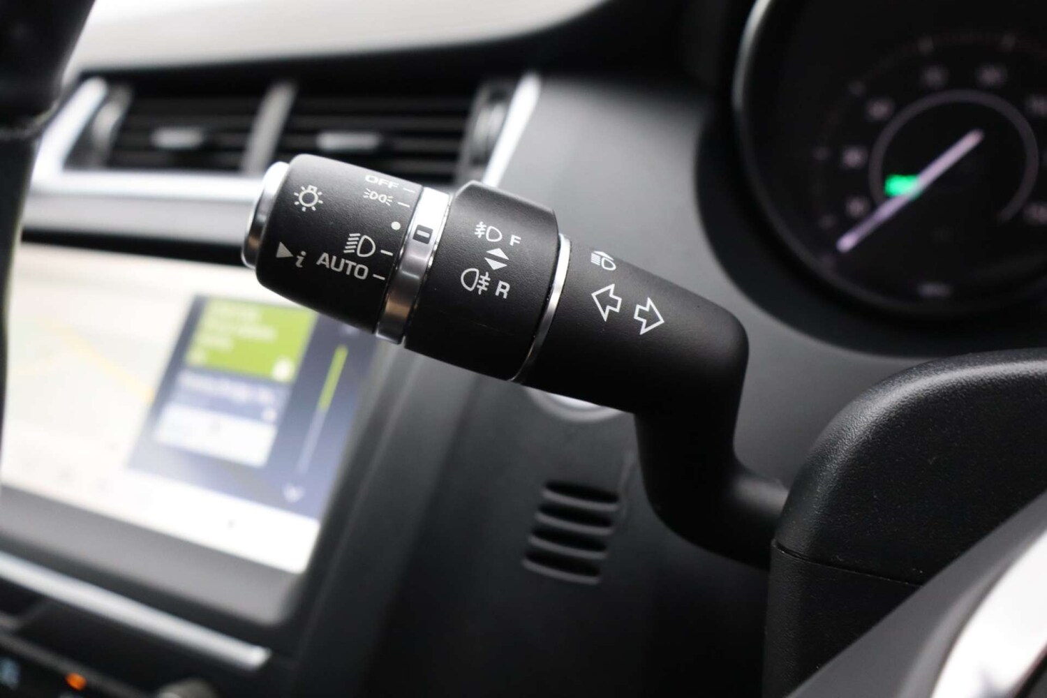 Used Jaguar E-Pace 2018 for sale - 76182624: Photo 33