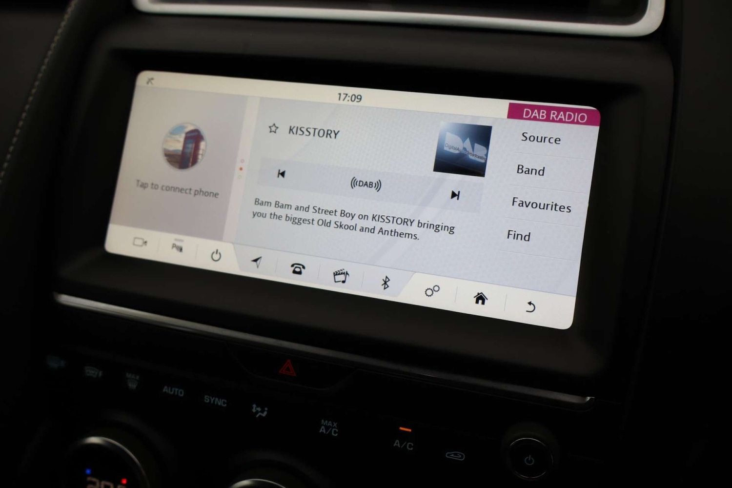 Used Jaguar E-Pace 2018 for sale - 76182624: Photo 38