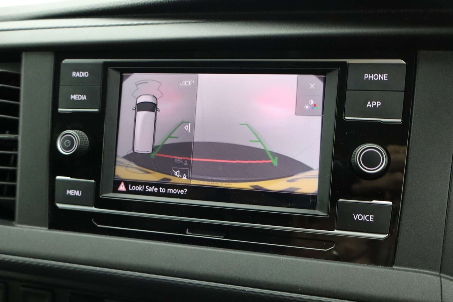 Used Volkswagen Transporter 2023 for sale - 76182720: Photo 14