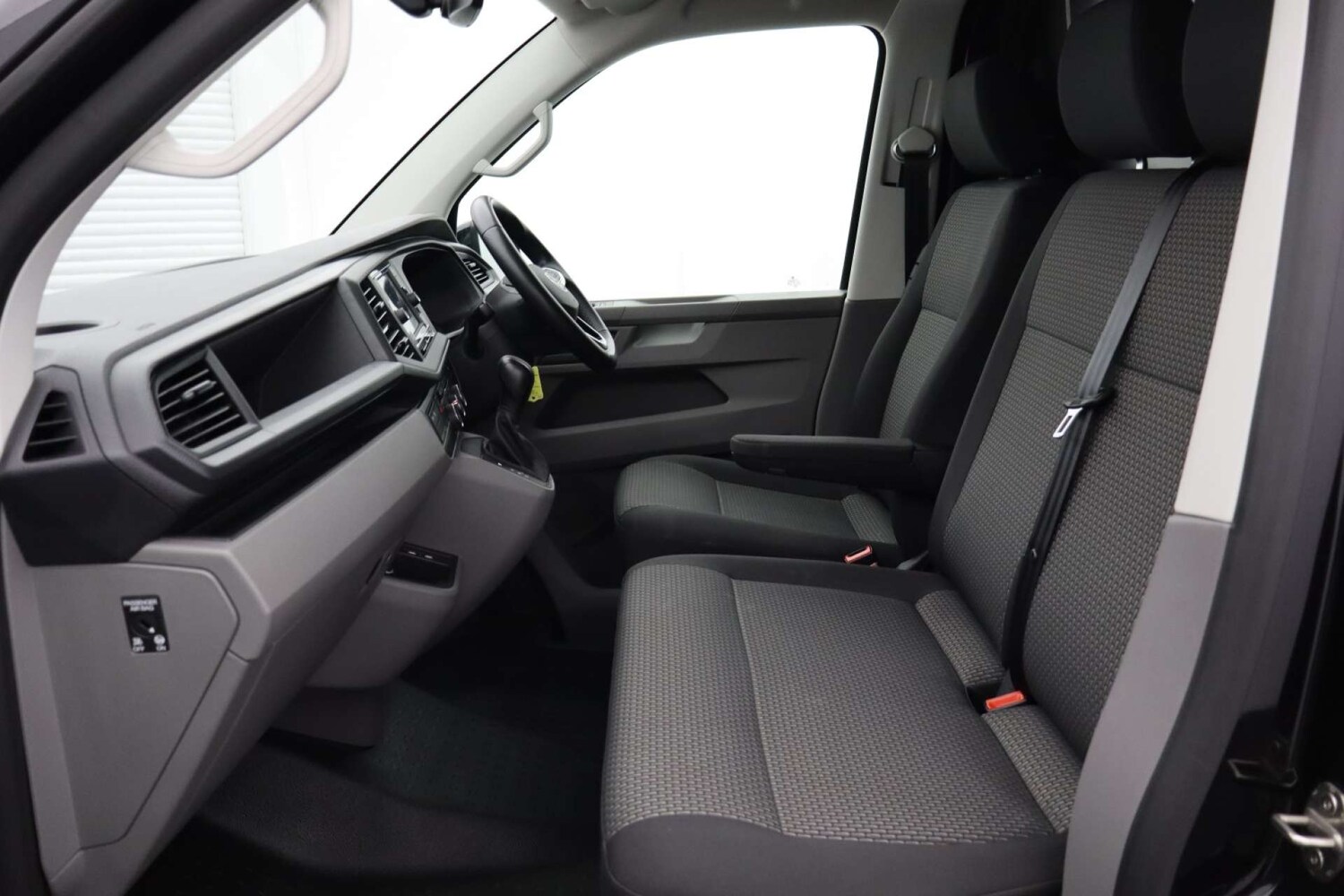 Used Volkswagen Transporter 2023 for sale - 76182720: Photo 18