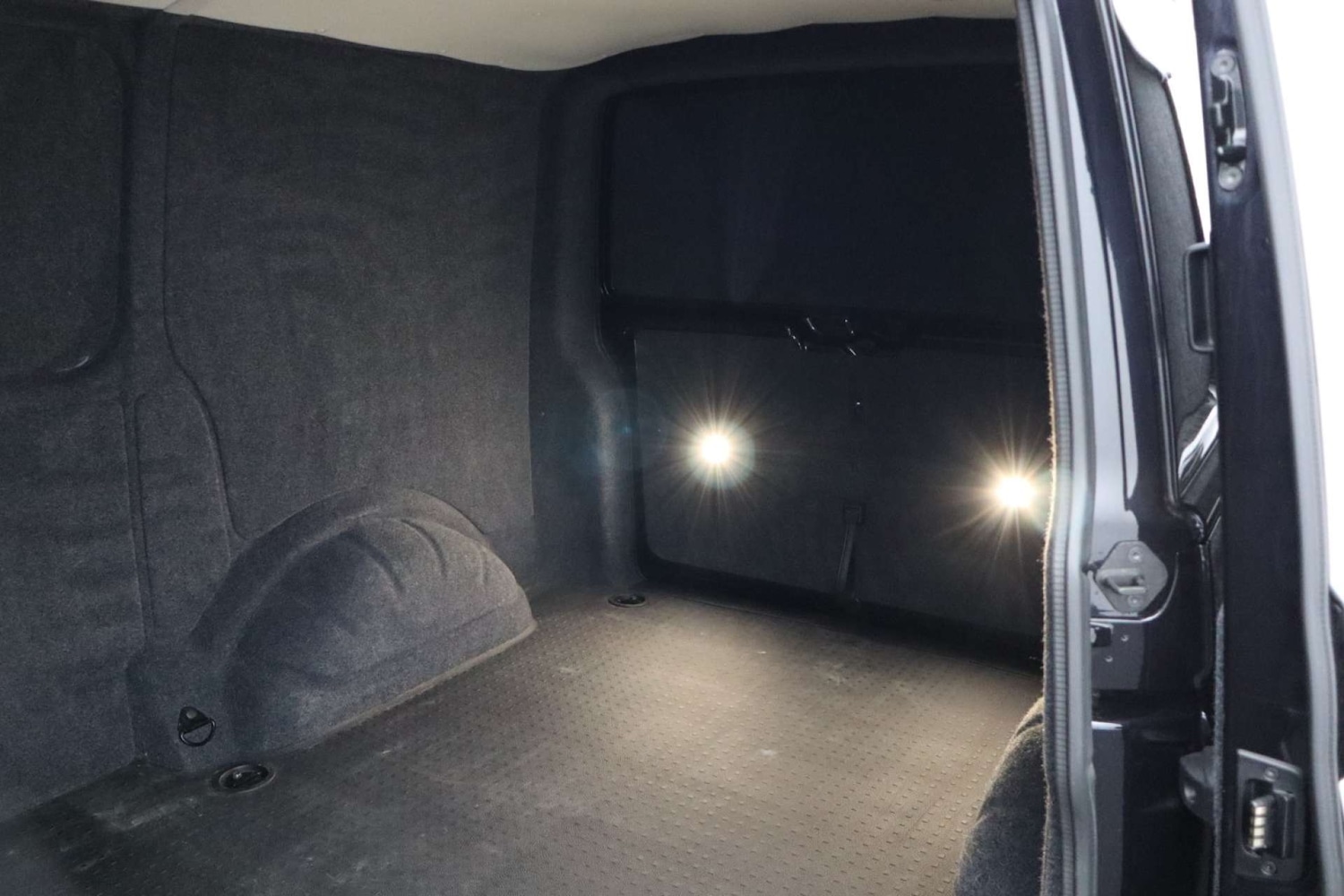 Used Volkswagen Transporter 2023 for sale - 76182720: Photo 19