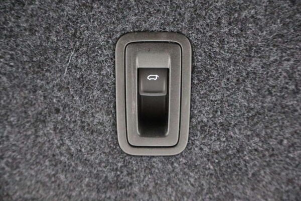 Used Volkswagen Transporter 2023 for sale - 76182720: Photo 28
