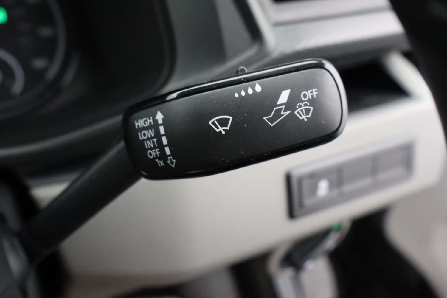 Used Volkswagen Transporter 2023 for sale - 76182720: Photo 44