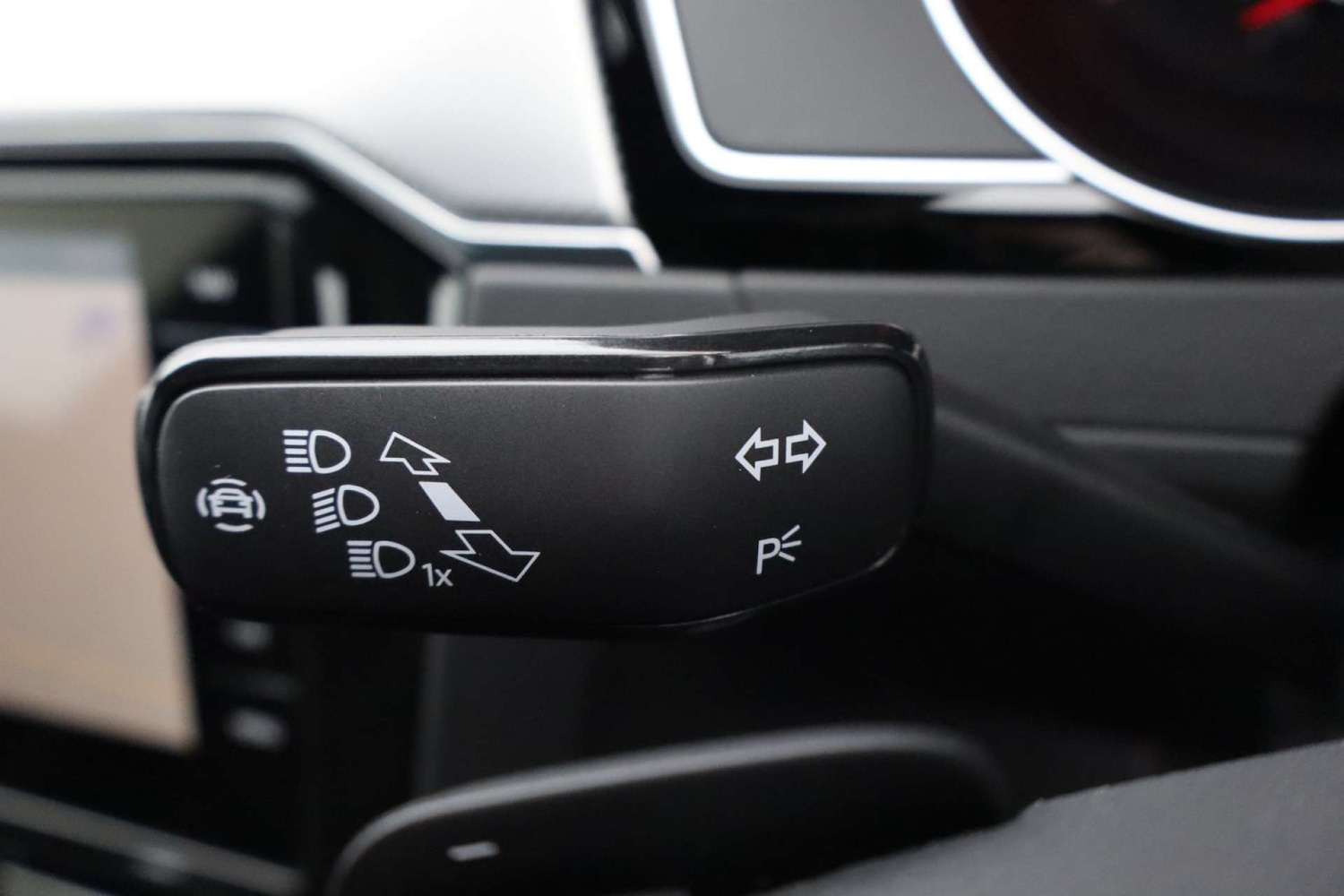 Used Volkswagen Passat 2023 for sale - 76601850: Photo 30