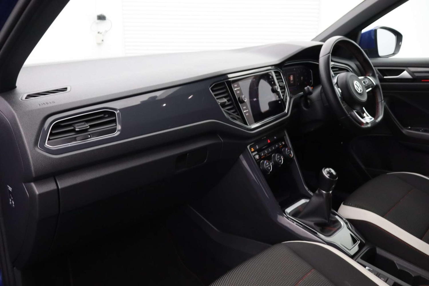 Used Volkswagen T-Roc 2018 for sale - 76694788: Photo 11