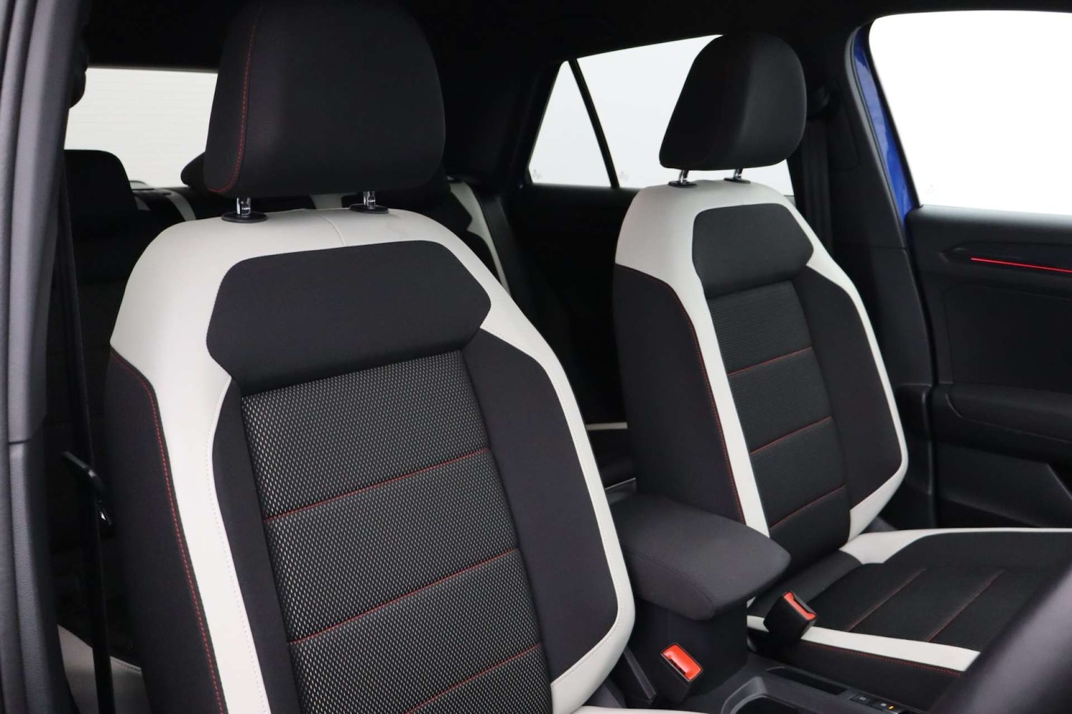 Used Volkswagen T-Roc 2018 for sale - 76694788: Photo 13