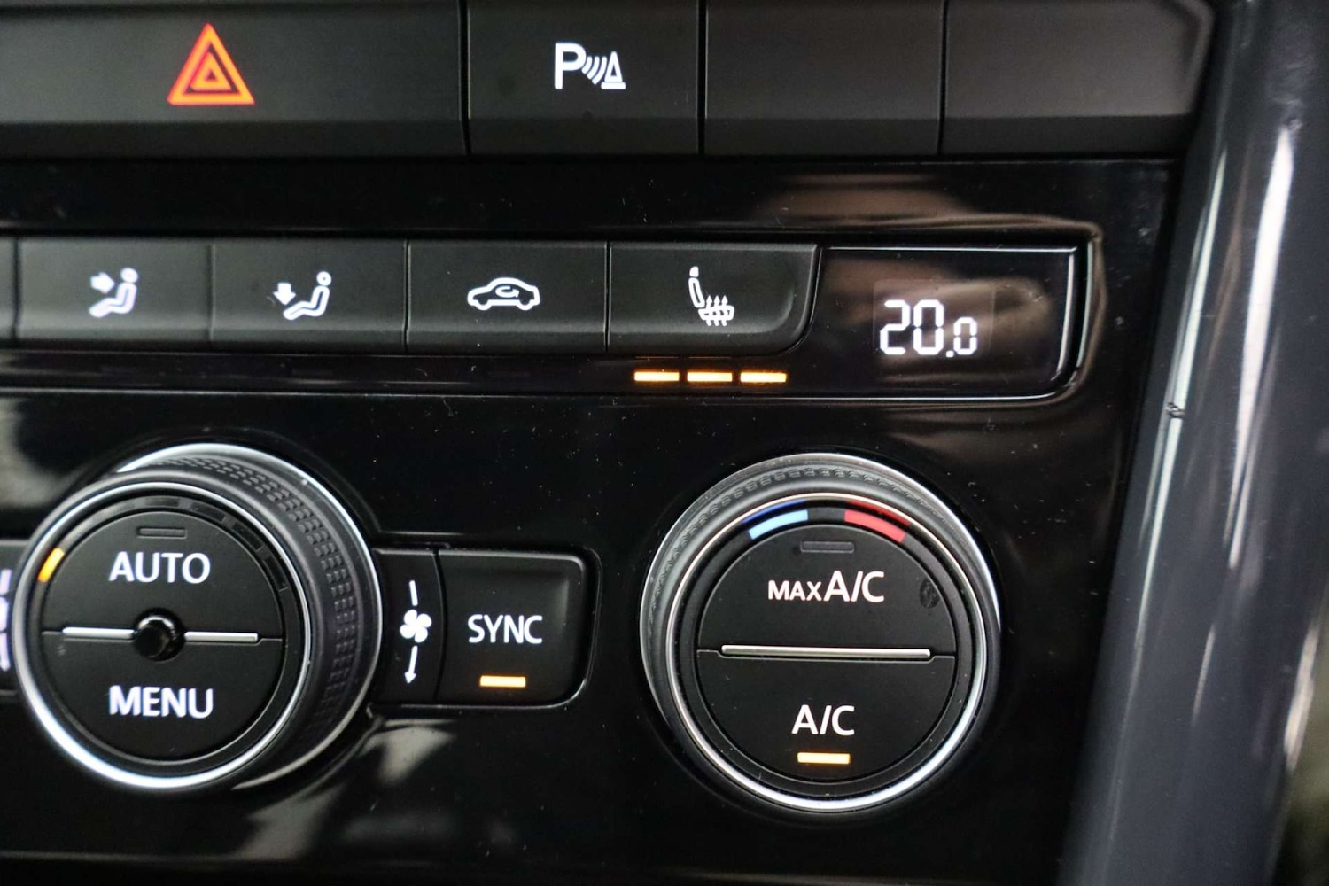 Used Volkswagen T-Roc 2018 for sale - 76694788: Photo 18