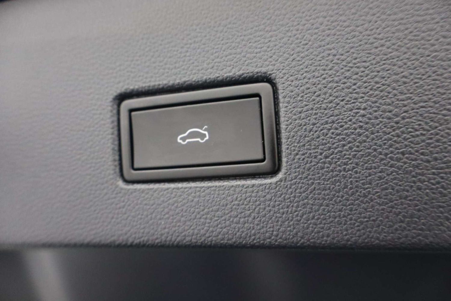 Used Volkswagen T-Roc 2018 for sale - 76694788: Photo 20