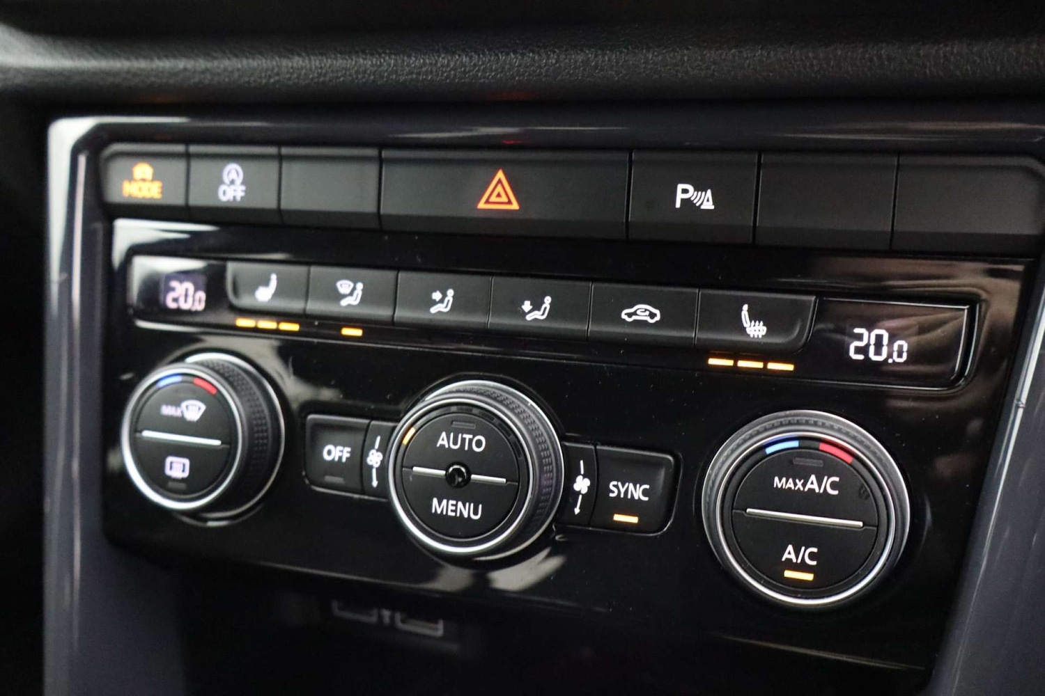 Used Volkswagen T-Roc 2018 for sale - 76694788: Photo 26