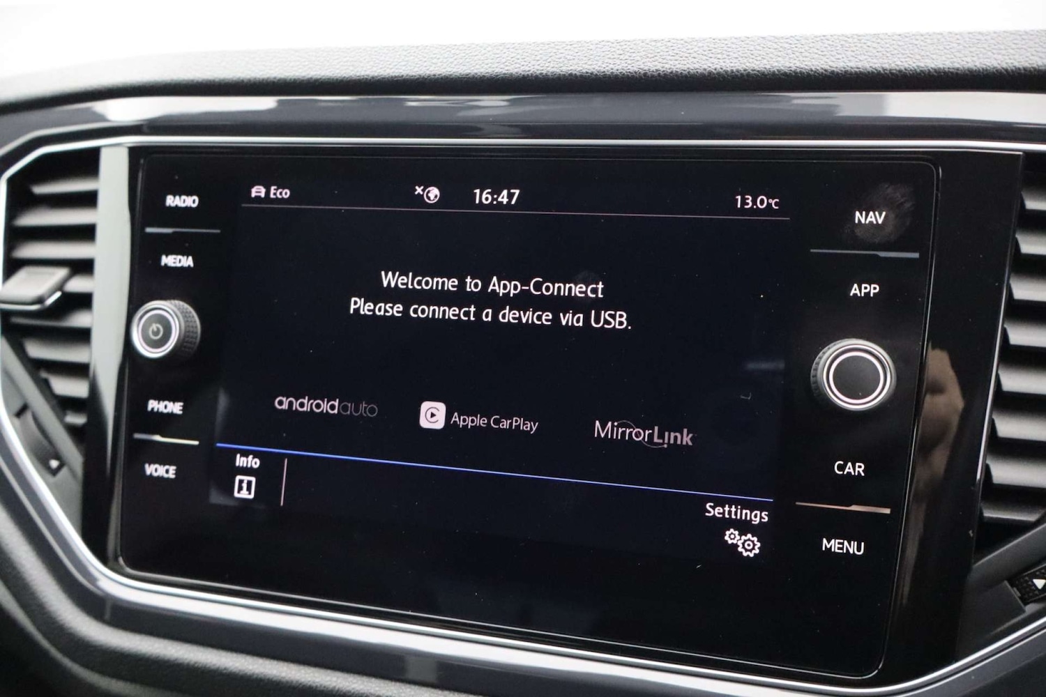 Used Volkswagen T-Roc 2018 for sale - 76694788: Photo 43