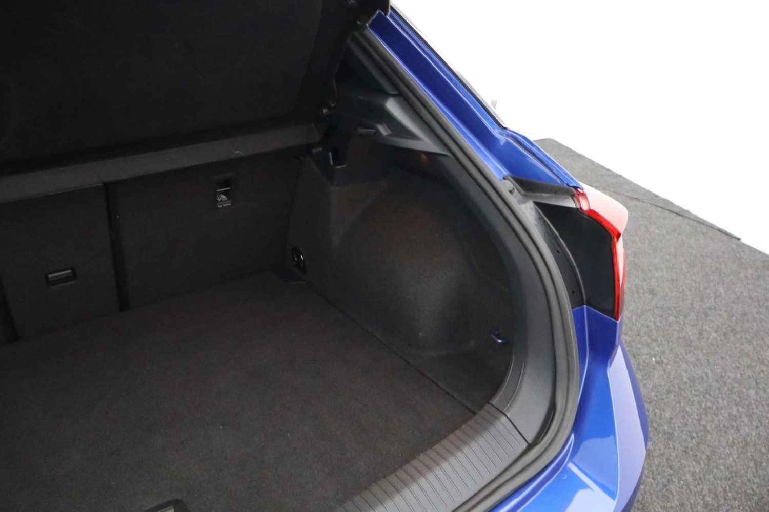 Used Volkswagen T-Roc 2018 for sale - 76694788: Photo 47