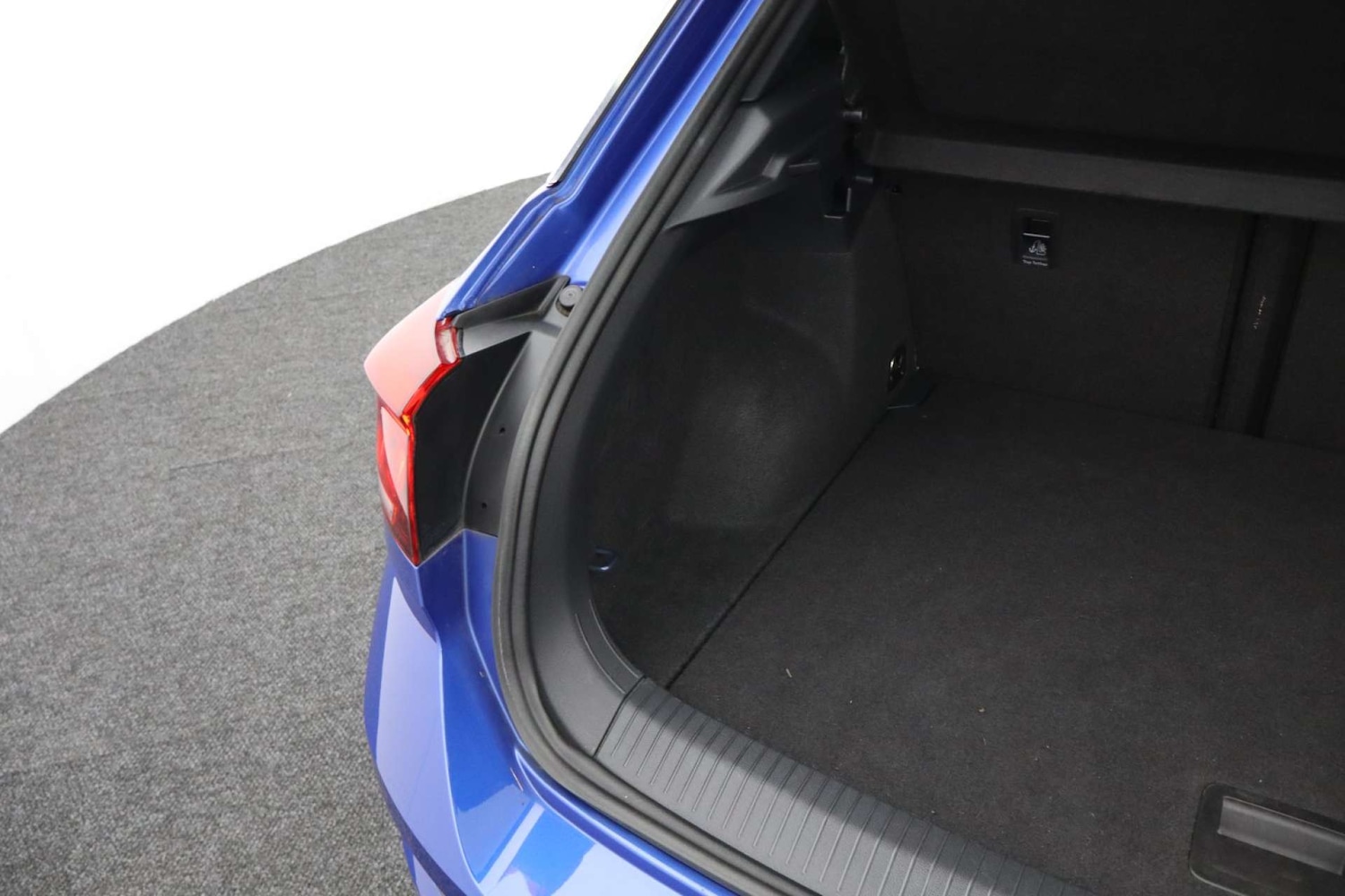 Used Volkswagen T-Roc 2018 for sale - 76694788: Photo 54