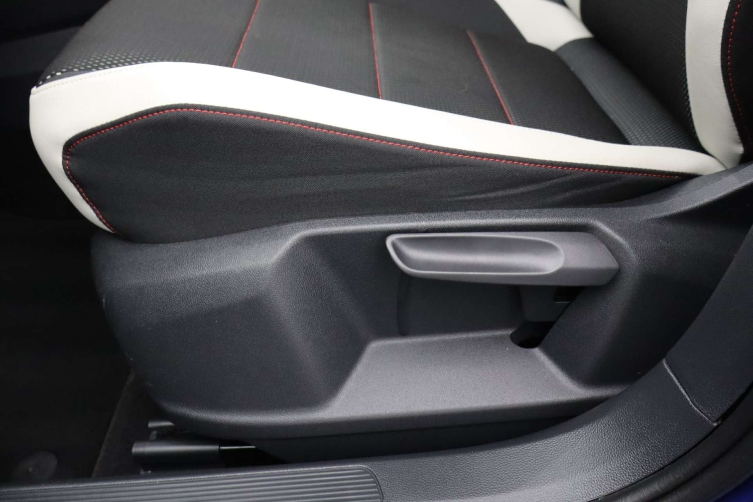 Used Volkswagen T-Roc 2018 for sale - 76694788: Photo 56