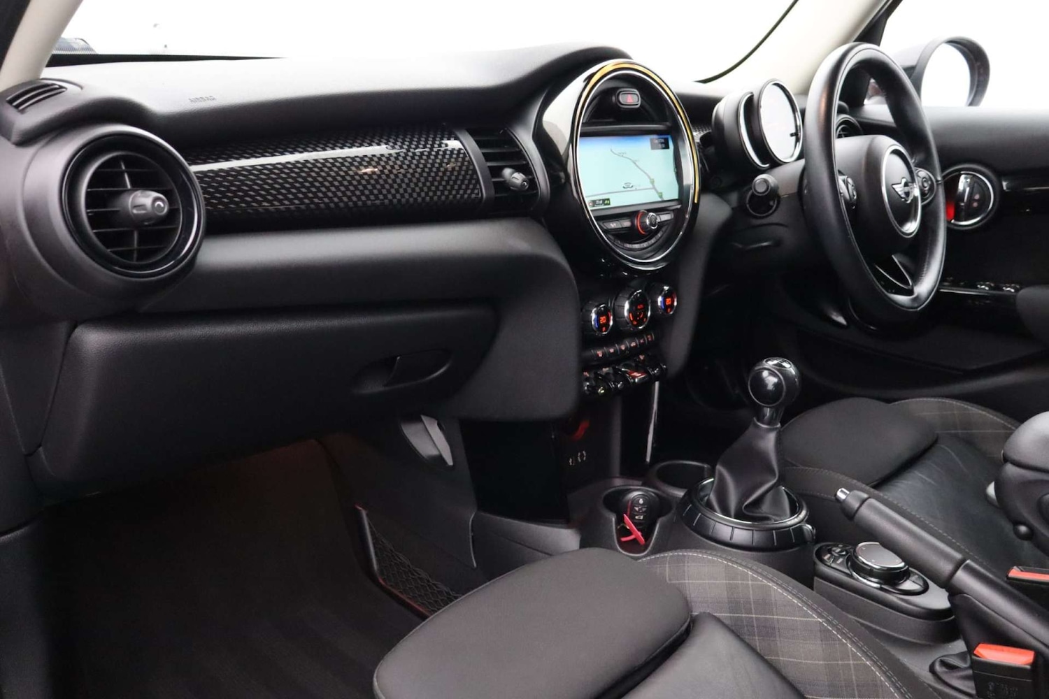 Used MINI Hatch 2017 for sale - 76919199: Photo 13