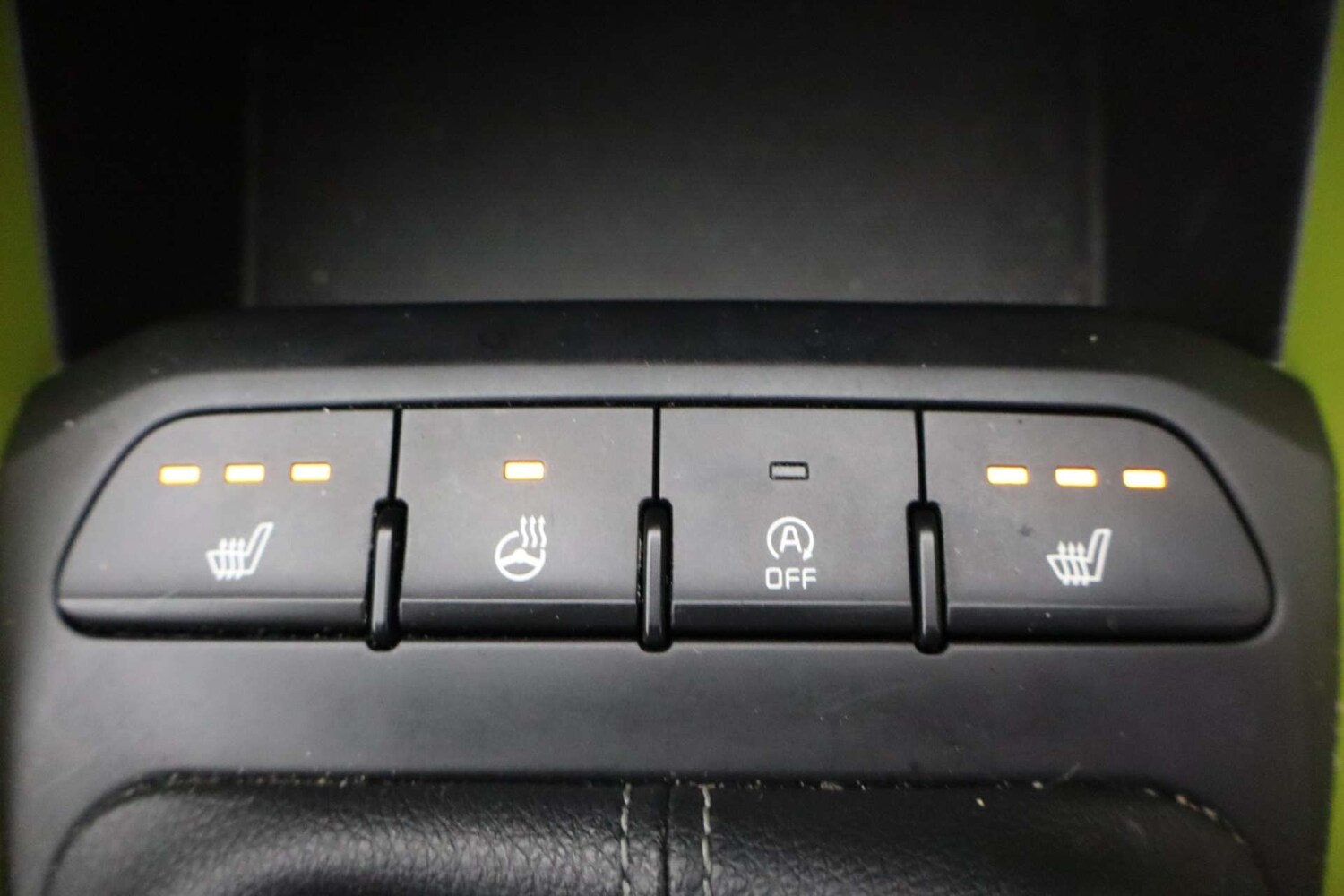 Used Kia Stonic 2018 for sale - 76481375: Photo 17