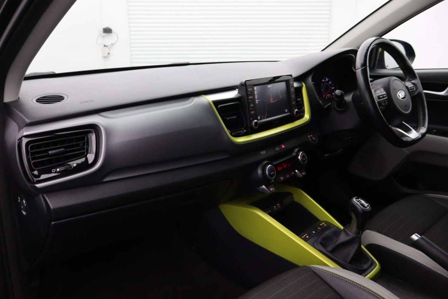 Used Kia Stonic 2018 for sale - 76481375: Photo 31