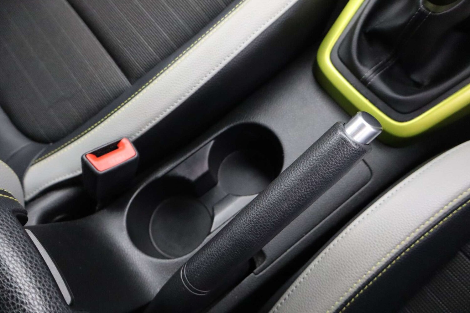 Used Kia Stonic 2018 for sale - 76481375: Photo 50