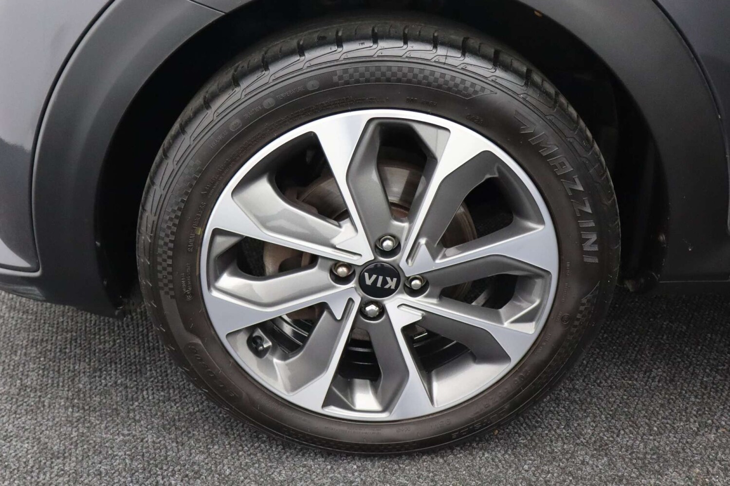 Used Kia Stonic 2018 for sale - 76481375: Photo 56