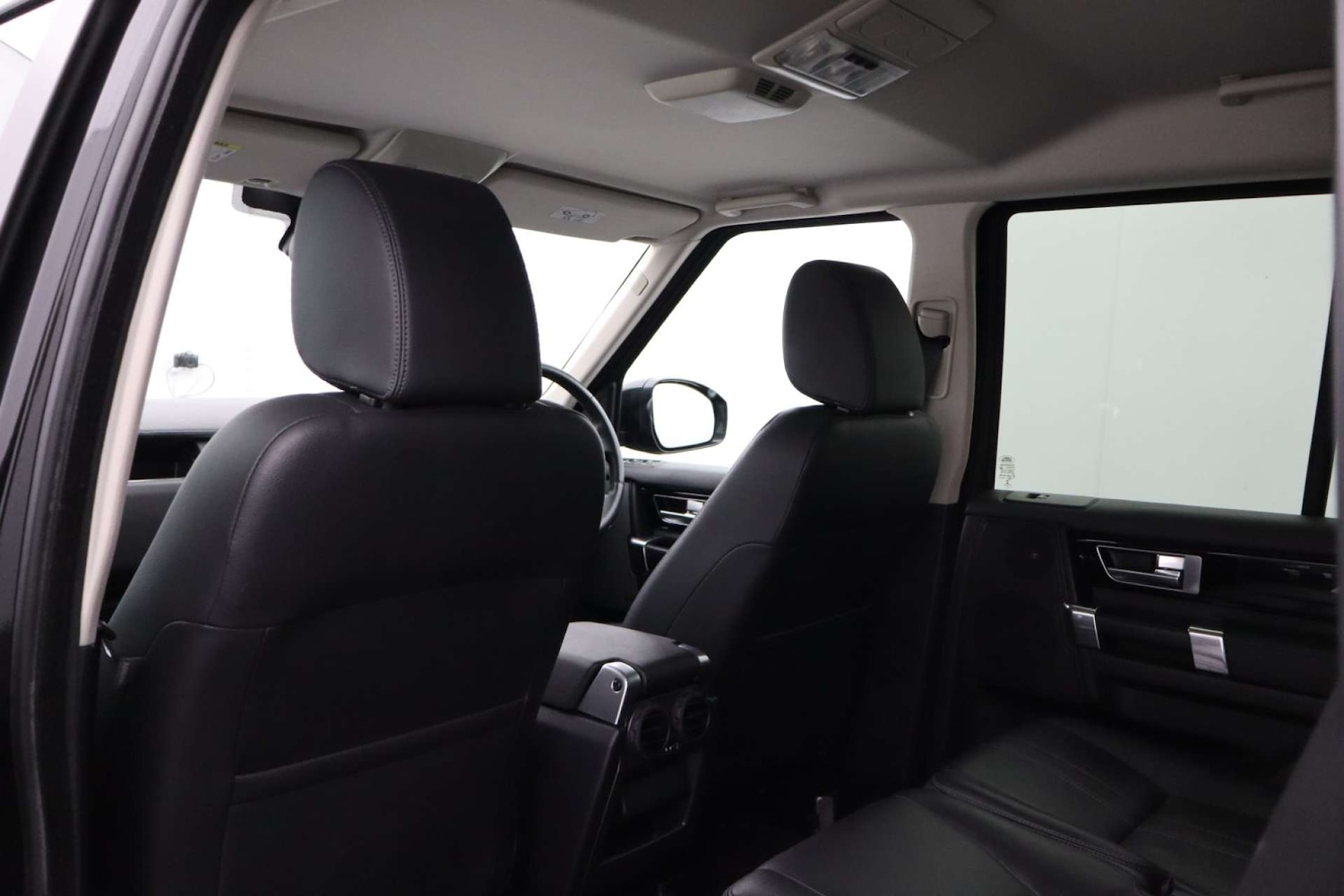 Used Land Rover Discovery 2015 for sale - 76182658: Photo 24