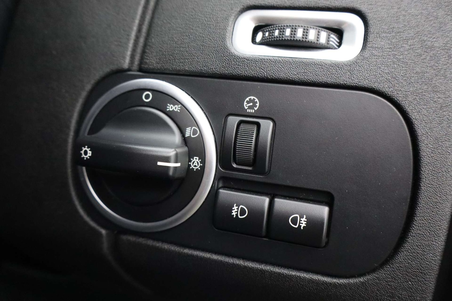 Used Land Rover Discovery 2015 for sale - 76182658: Photo 29
