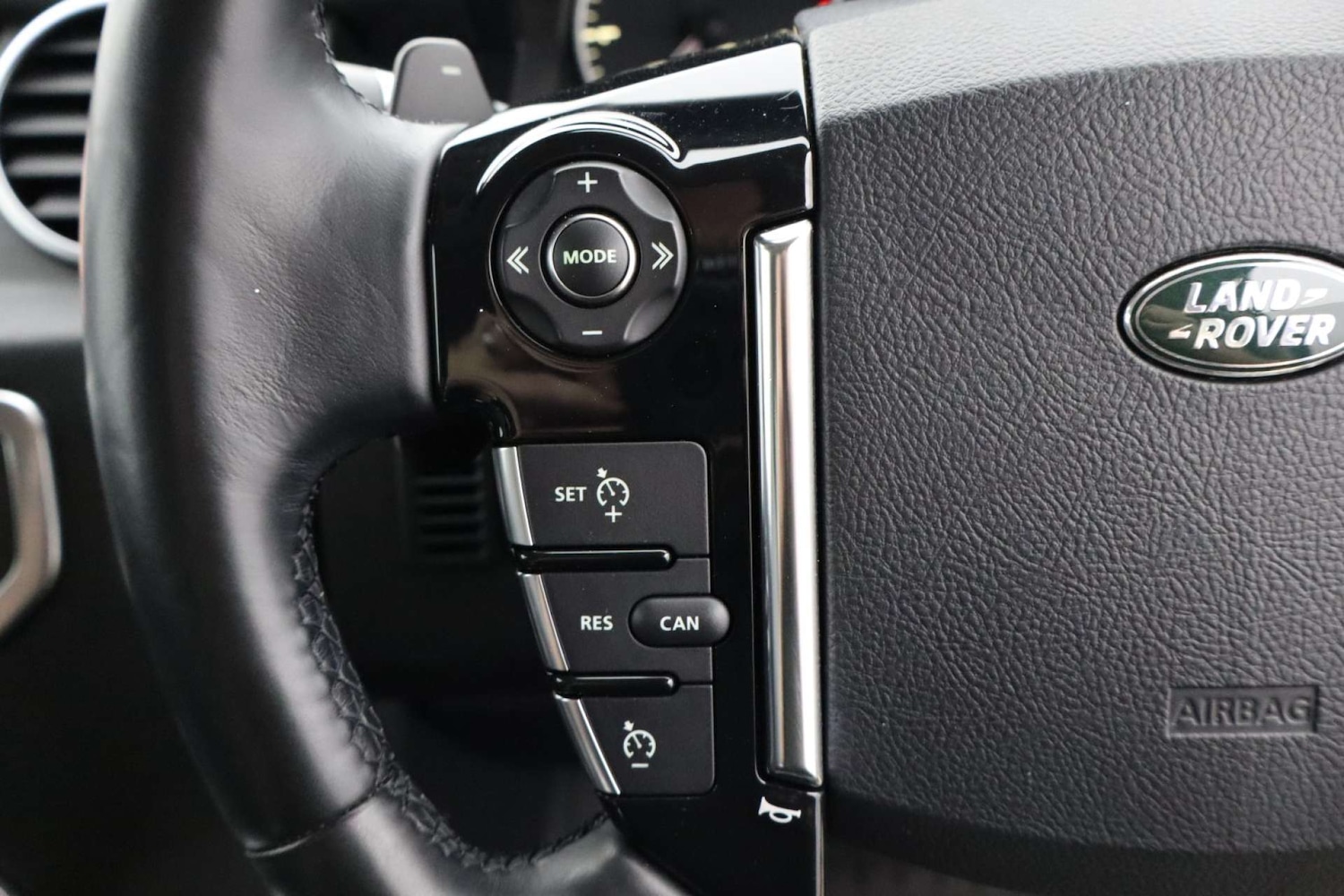 Used Land Rover Discovery 2015 for sale - 76182658: Photo 31