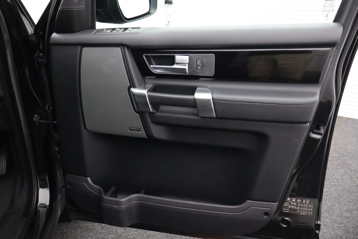 Used Land Rover Discovery 2015 for sale - 76182658: Photo 39