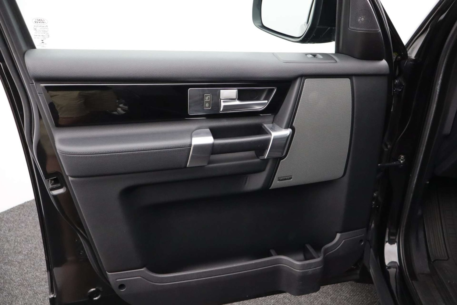 Used Land Rover Discovery 2015 for sale - 76182658: Photo 41
