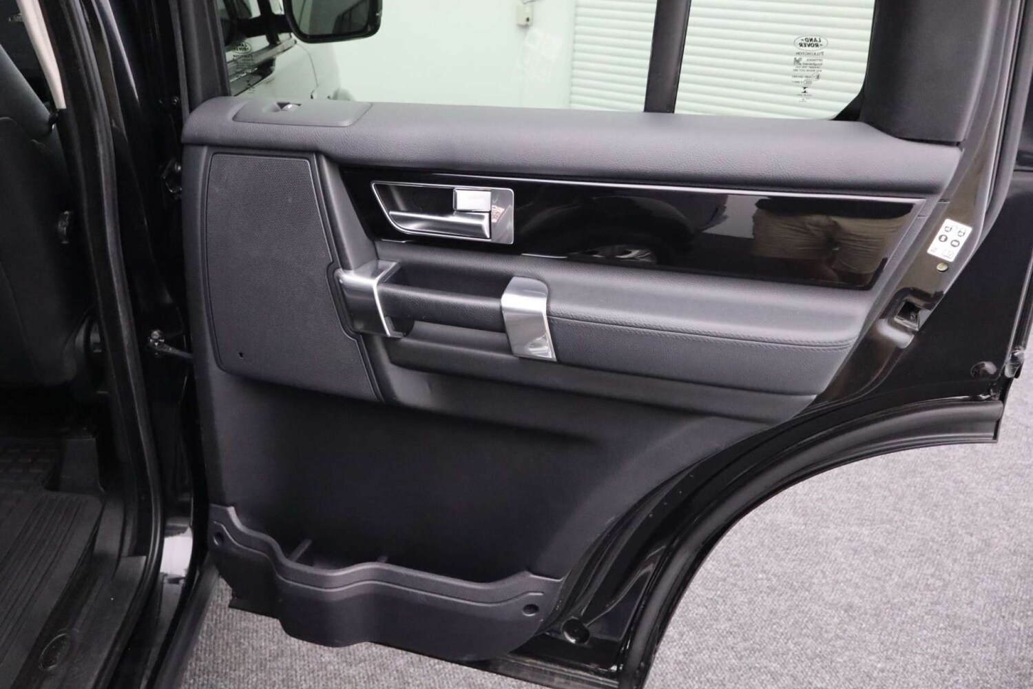 Used Land Rover Discovery 2015 for sale - 76182658: Photo 55