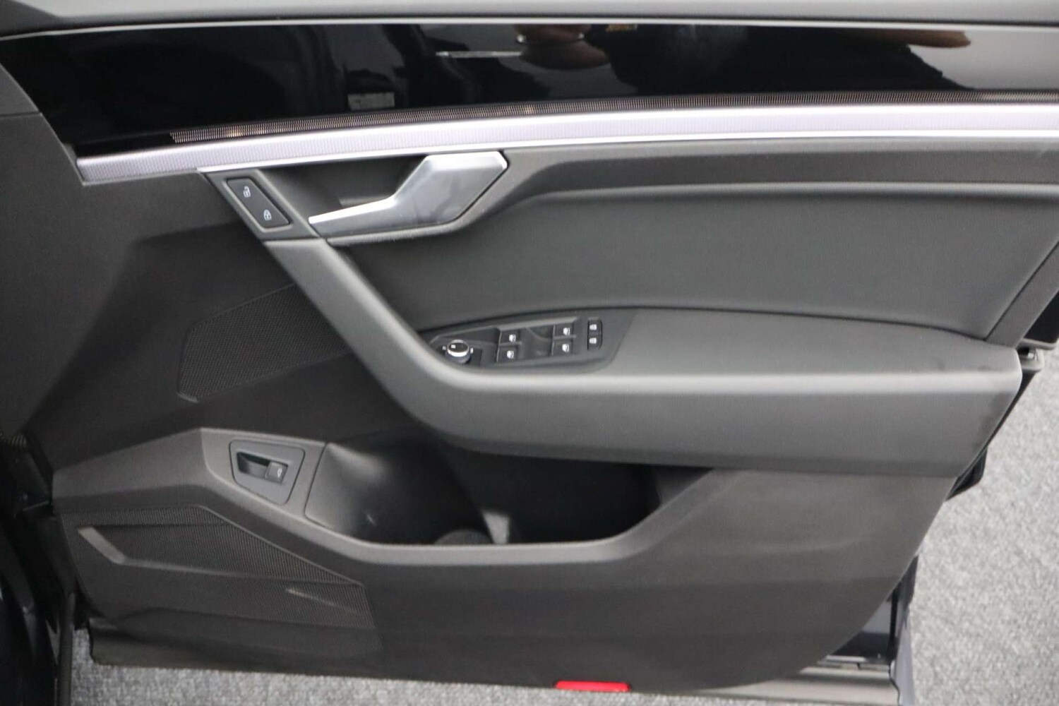 Used Volkswagen Touareg 2019 for sale - 76182669: Photo 14