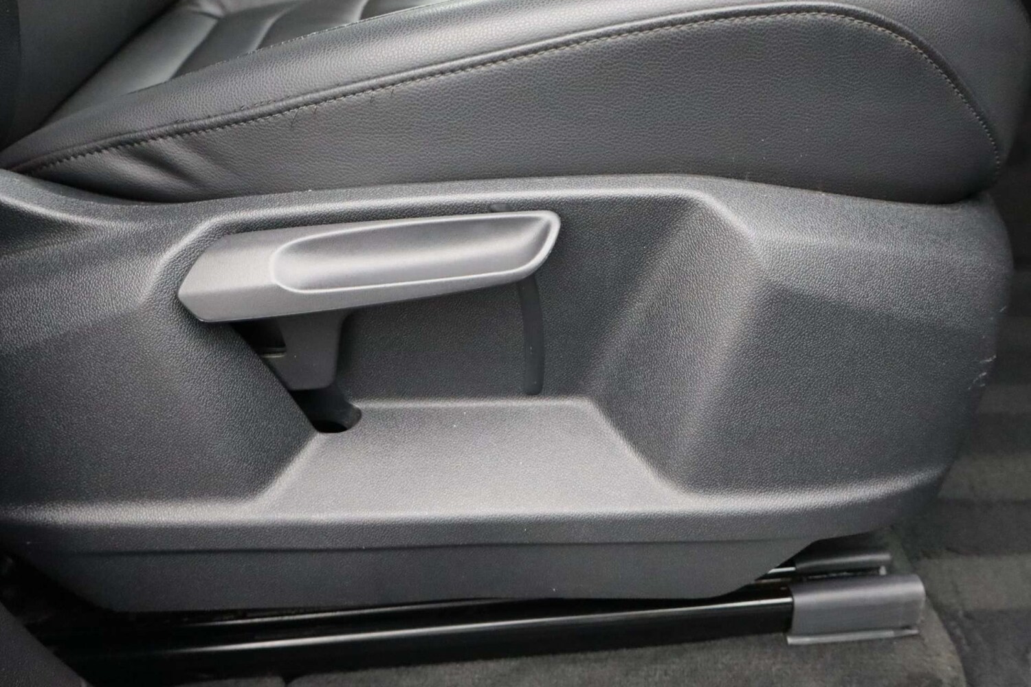 Used Volkswagen Touareg 2019 for sale - 76182669: Photo 17