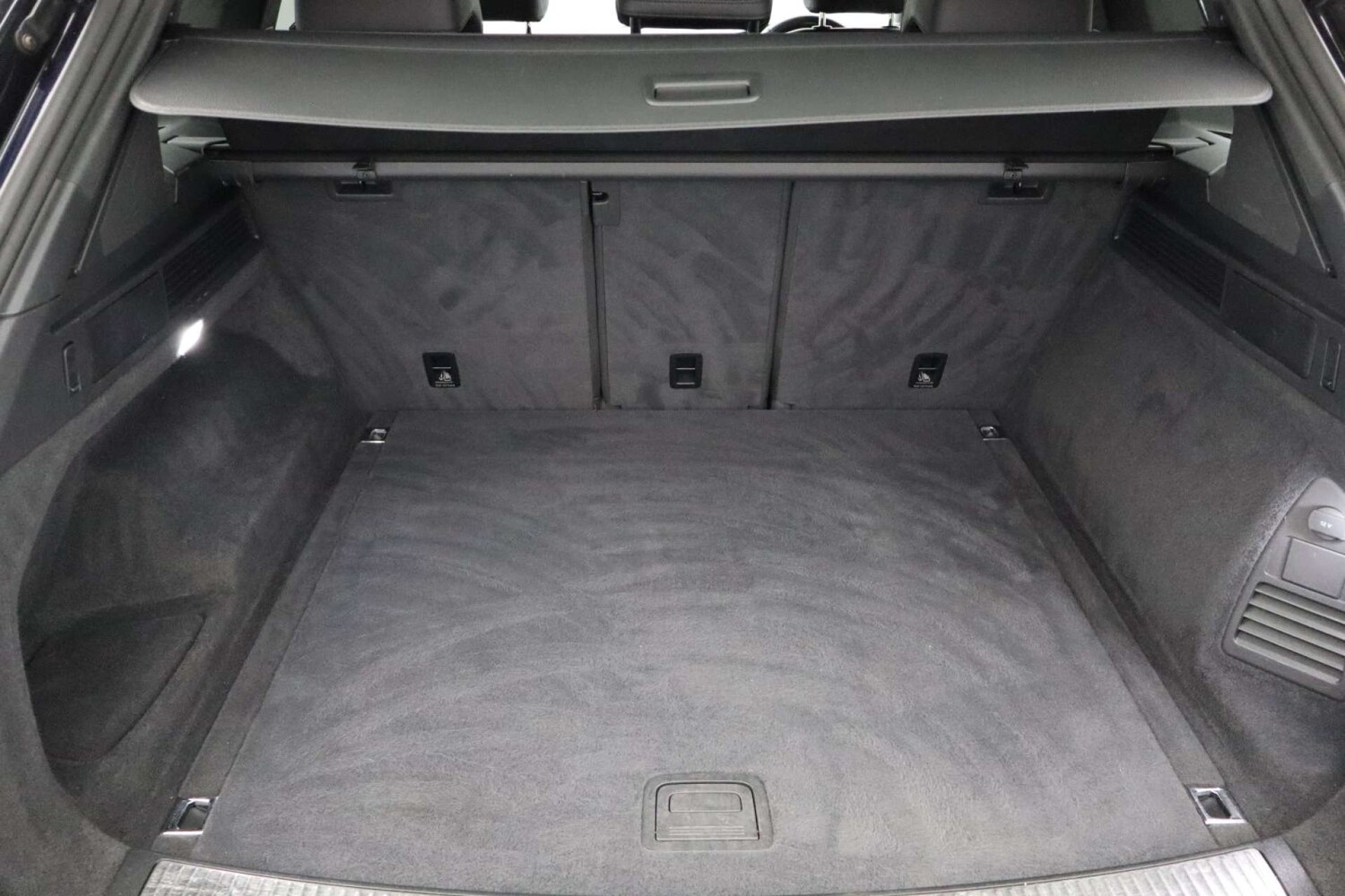 Used Volkswagen Touareg 2019 for sale - 76182669: Photo 22